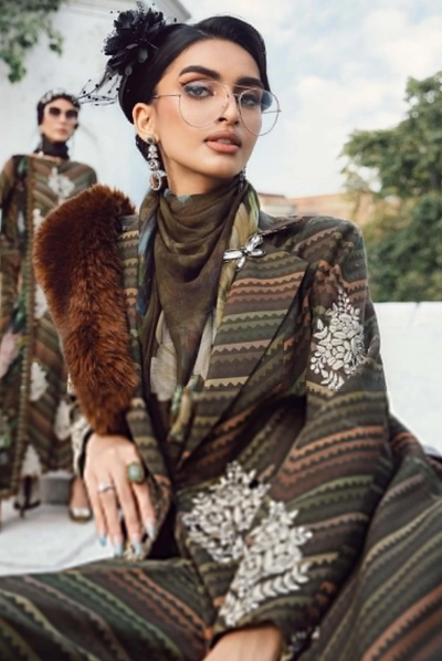 3 Piece Stitched Embroidered Linen Rani Mahal by Maria B M prints Fall Edit'25 Winter Collection MB25FE-5B