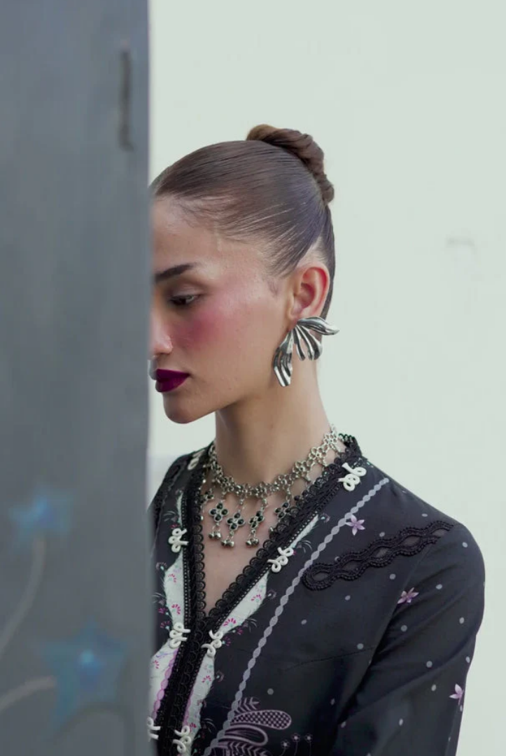 3 Piece Stitched Qalamkar Qprint'25 QW# 01 (A) TYANA