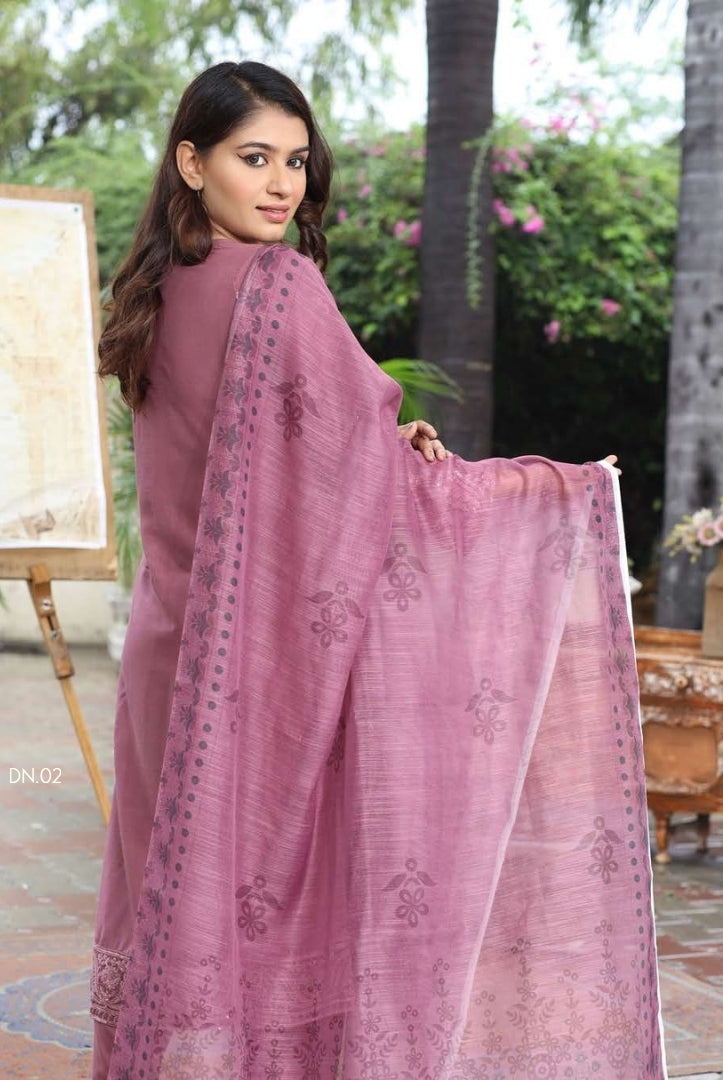 3 Piece Stitched Digital Printed Embroidered Lawn Suit From Zara ’25 Collection – FASHNION