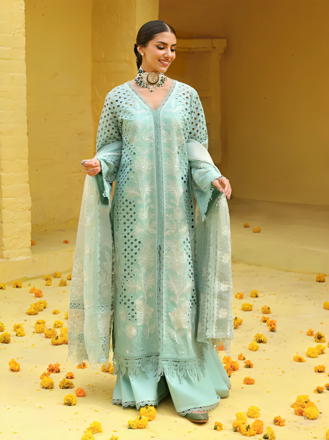 Nureh Mehmaan Nawazi 3 Piece Stitched Suit - 04