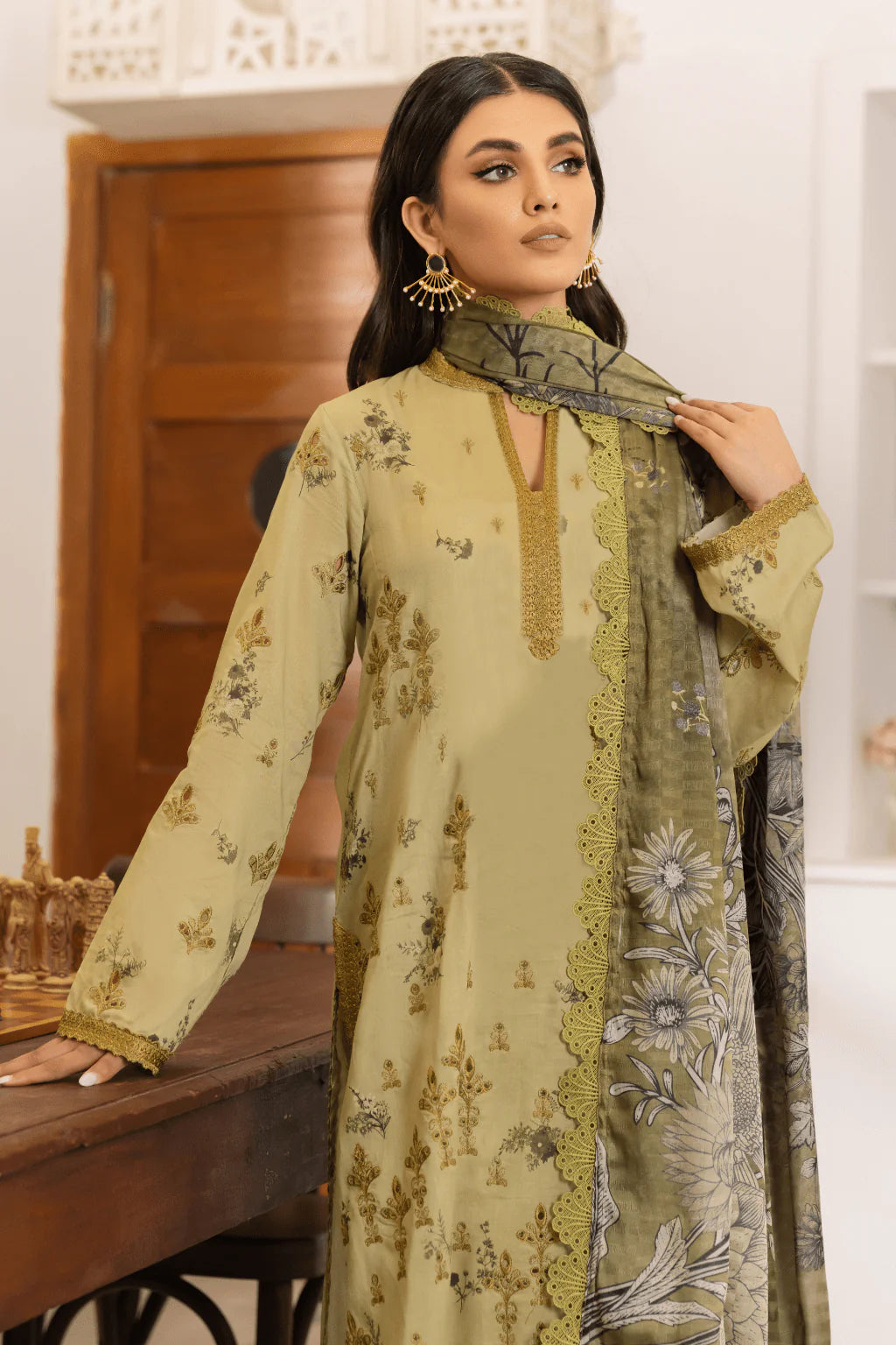 Dastaan By Iznik 3 Piece Stitched Suit - RAYA