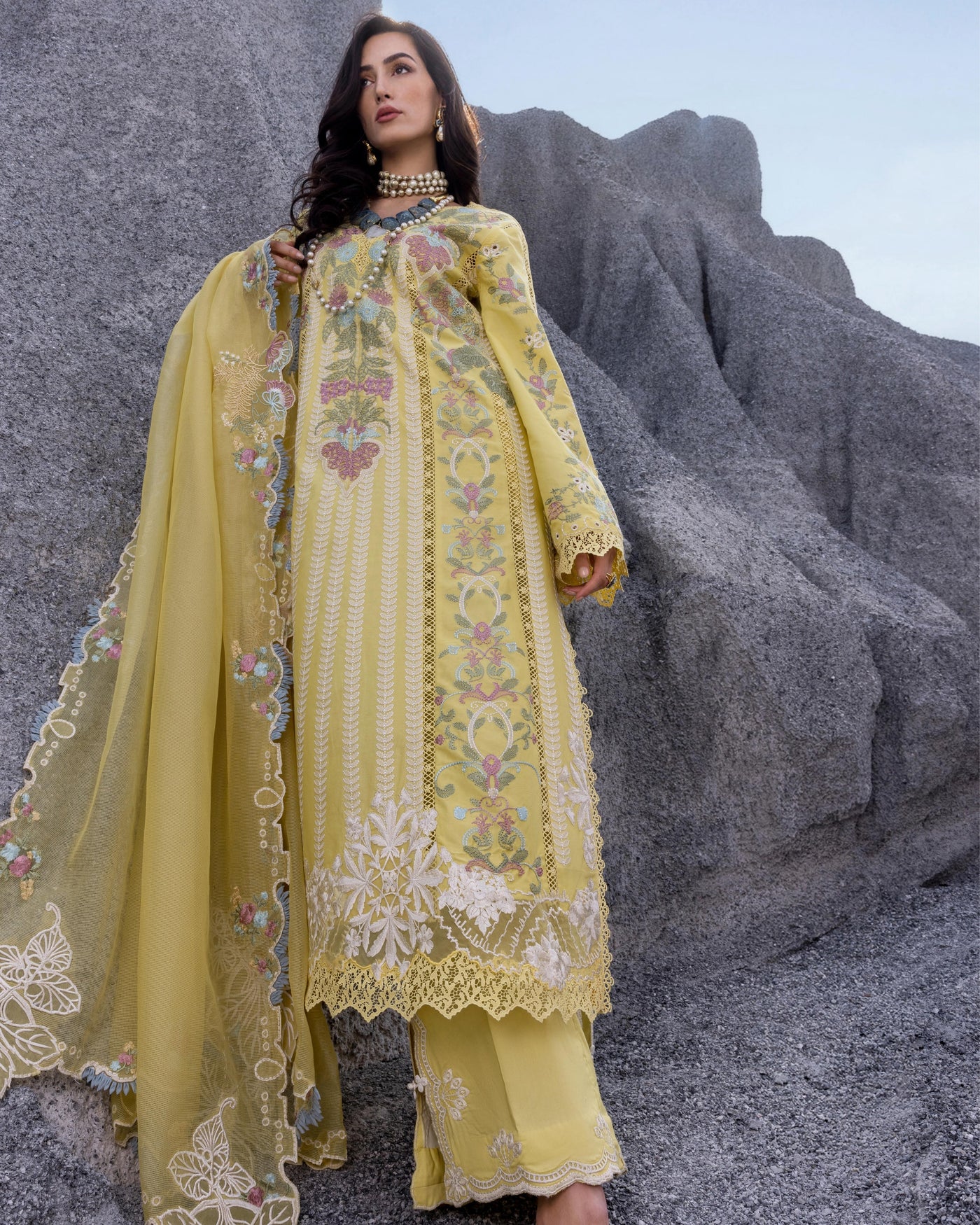 Saira Shakira 3 Piece Luxury Lawn Collection'25-DILARA-B