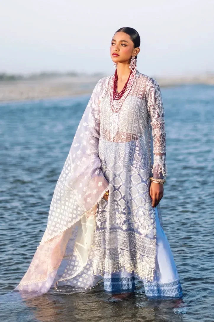 3 Piece Stitched Luxury Lawn Suit By Sana Safinaz - AN-00982