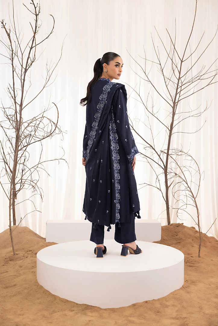 3 Piece Stitched Embroidered Cashmi Wool With Lakhany Winter Embriodered Shawl collection 08