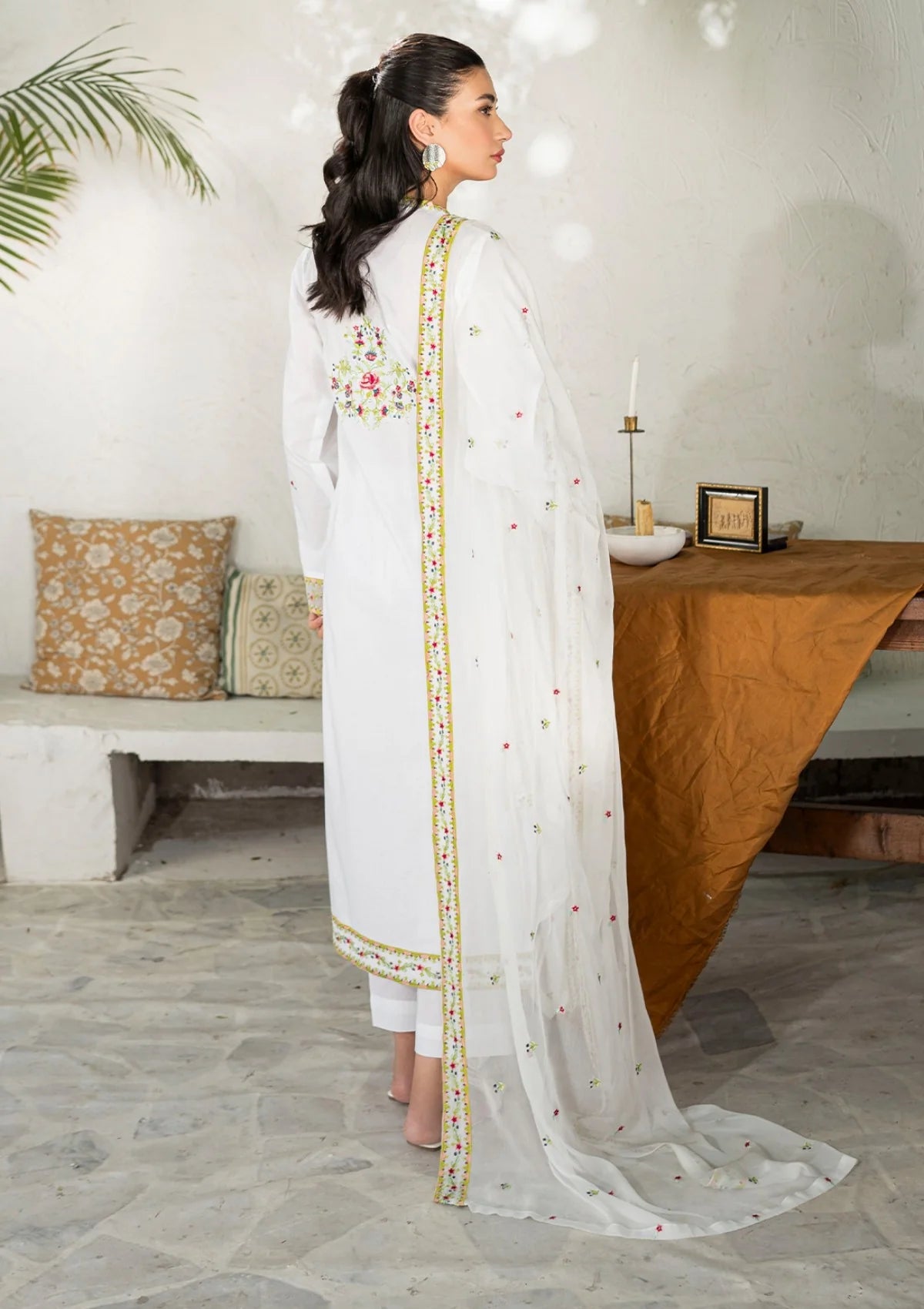 Sienna 3 Piece Stitched Lawn Suit Collection'24 By Muraad - NYRA