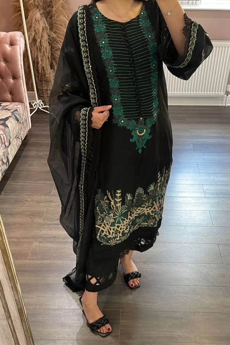 Sakhyaan By Qaus-e-Qaza 3 Piece Embroidered Stitched Suit - Black & Green